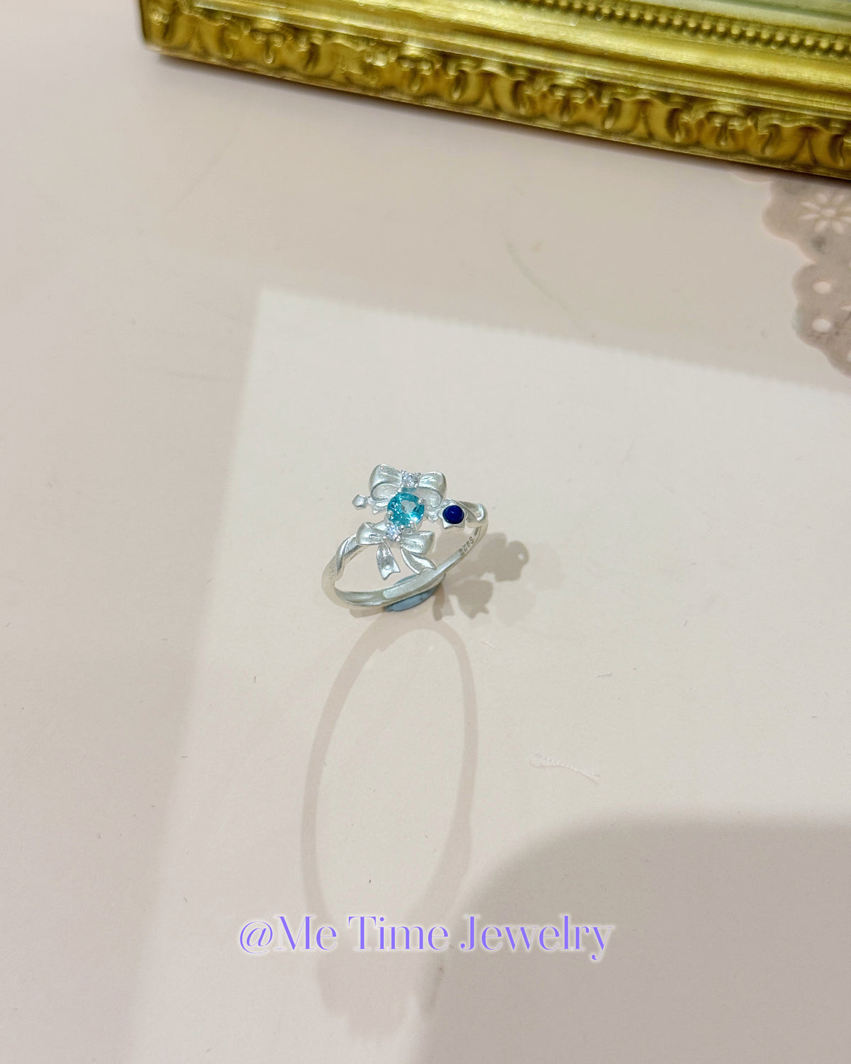 🎀 蝴蝶結托帕石戒指｜清甜夢幻感